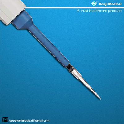 La pipette stérile de polypropylène de pp incline le matériel flexible pour l'éjection facile de chargement d'astuce